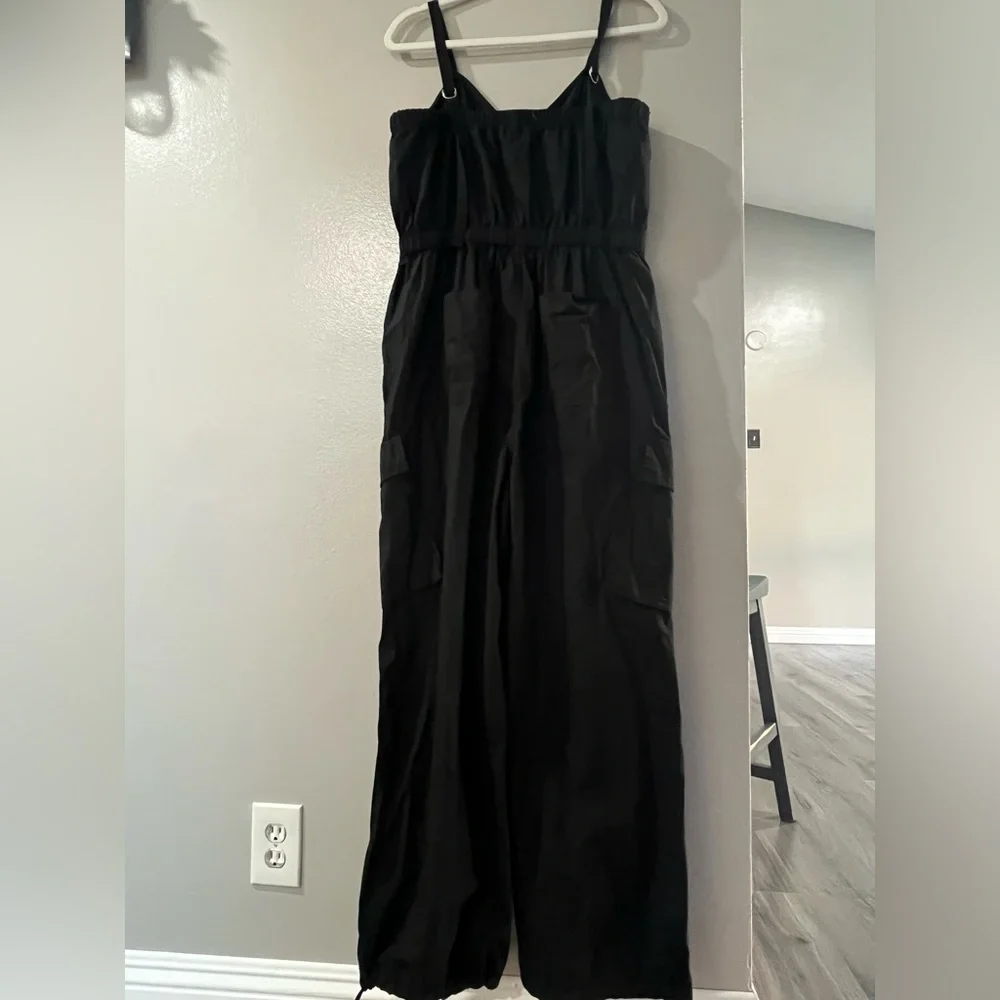 Women’s Maxi Cargo Jumpsuit   Size  M. Black